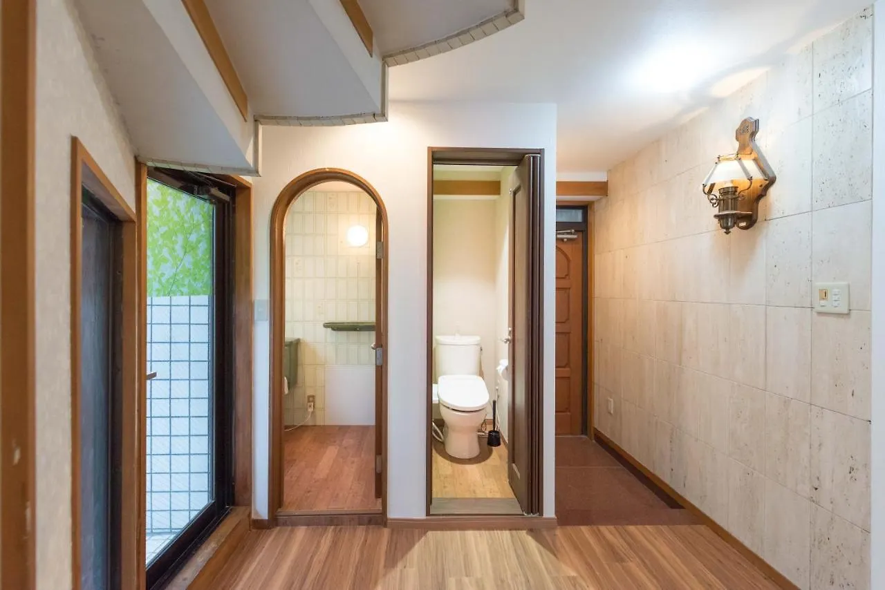 Tora Hotel Tokyo-Rikugienn 寅ホテル 六義園 C